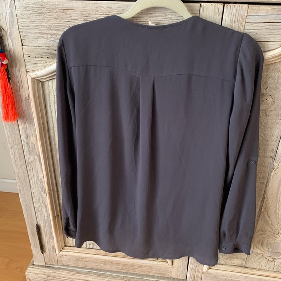 Gray blouse - Picture 2 of 2